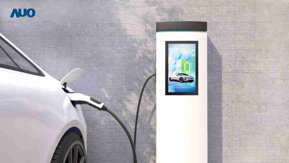 友達〝EVSE車用充電樁解決方案〞專為電動汽車充電樁設計，，，，具有高亮度、、、、克服戶外艱難環境的耐溫、、、耐紫外線等特性，，，，並搭載散熱性及擴充性強的高效能工業電腦，，，，可實現人機互動訴求，，，，如資訊顯示、、支付等應用